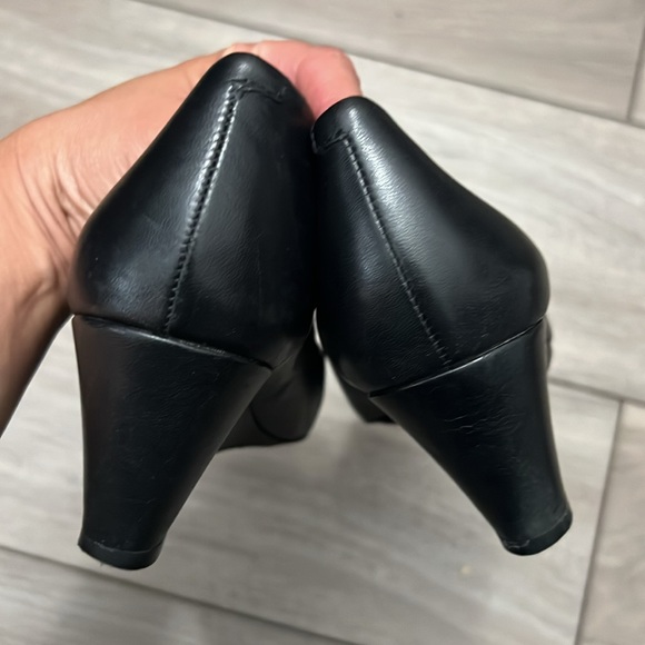 Black round toe wedges - Picture 4 of 7